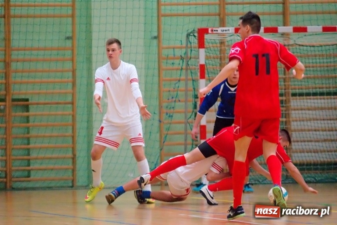 Zdjęcie w galerii na portalu naszraciborz.pl: Dreszczowiec w decydującym starciu. Galactik Football awansował, IC Team musi zadowolić się barażem wiadomości z regionu