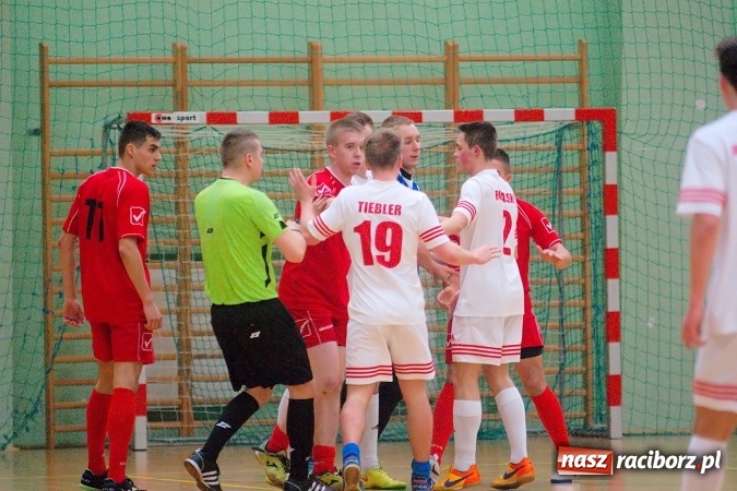 Zdjęcie w galerii na portalu naszraciborz.pl: Dreszczowiec w decydującym starciu. Galactik Football awansował, IC Team musi zadowolić się barażem wiadomości z regionu
