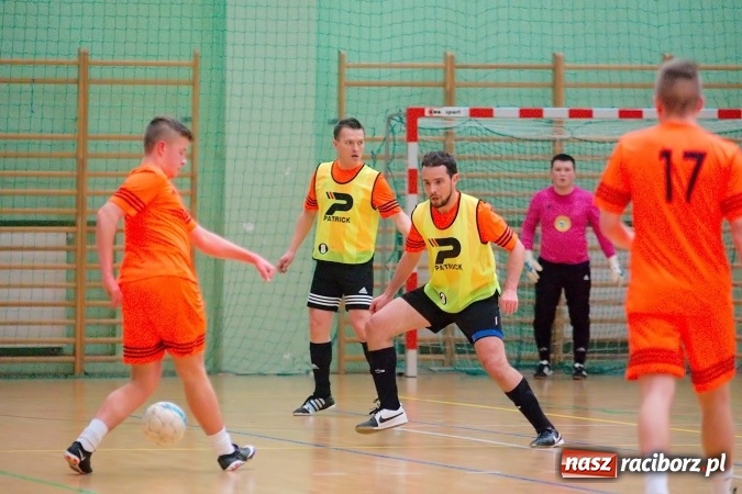 Zdjęcie w galerii na portalu naszraciborz.pl: Dreszczowiec w decydującym starciu. Galactik Football awansował, IC Team musi zadowolić się barażem wiadomości z regionu