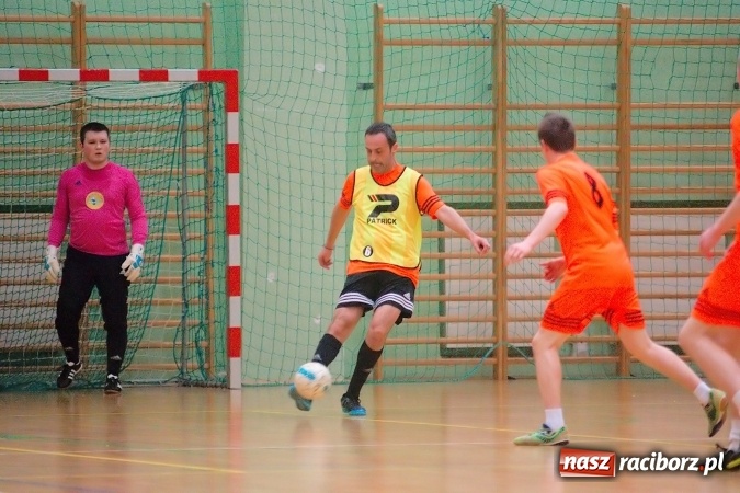 Zdjęcie w galerii na portalu naszraciborz.pl: Dreszczowiec w decydującym starciu. Galactik Football awansował, IC Team musi zadowolić się barażem wiadomości z regionu