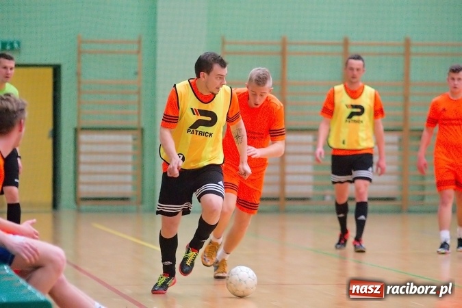 Zdjęcie w galerii na portalu naszraciborz.pl: Dreszczowiec w decydującym starciu. Galactik Football awansował, IC Team musi zadowolić się barażem wiadomości z regionu