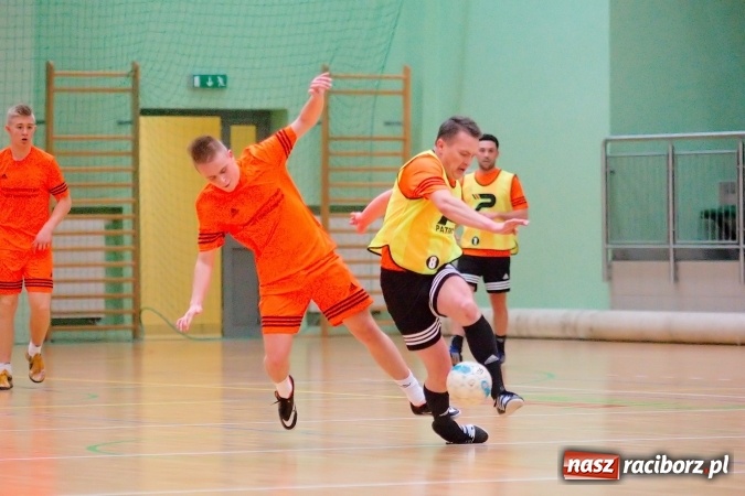 Zdjęcie w galerii na portalu naszraciborz.pl: Dreszczowiec w decydującym starciu. Galactik Football awansował, IC Team musi zadowolić się barażem wiadomości z regionu