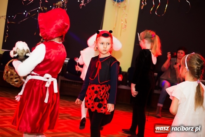 Zdjęcie w galerii na portalu naszraciborz.pl: Bal Karnawałowy w Młodzieżowym Domu Kultury wiadomości z regionu