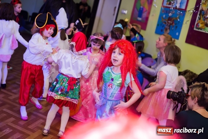 Zdjęcie w galerii na portalu naszraciborz.pl: Bal Karnawałowy w Młodzieżowym Domu Kultury wiadomości z regionu