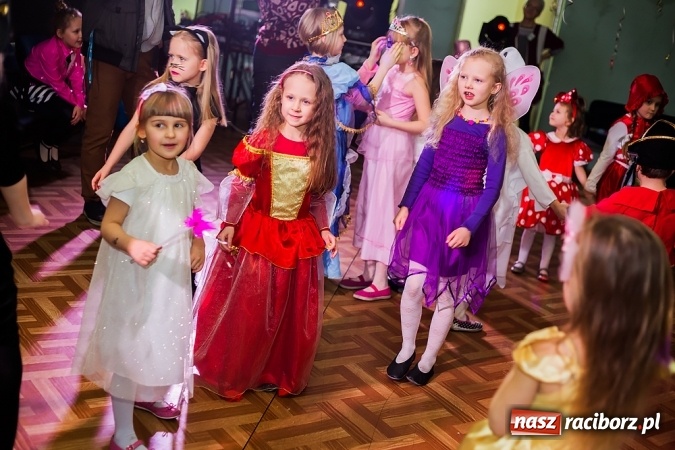 Zdjęcie w galerii na portalu naszraciborz.pl: Bal Karnawałowy w Młodzieżowym Domu Kultury wiadomości z regionu