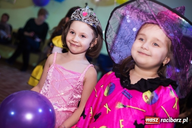 Zdjęcie w galerii na portalu naszraciborz.pl: Bal Karnawałowy w Młodzieżowym Domu Kultury wiadomości z regionu