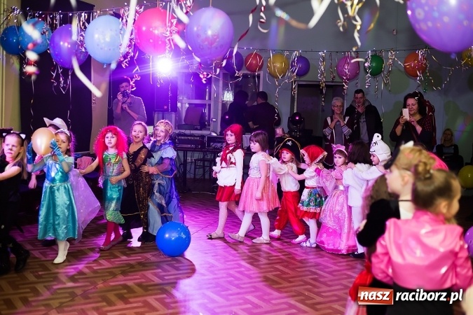 Zdjęcie w galerii na portalu naszraciborz.pl: Bal Karnawałowy w Młodzieżowym Domu Kultury wiadomości z regionu