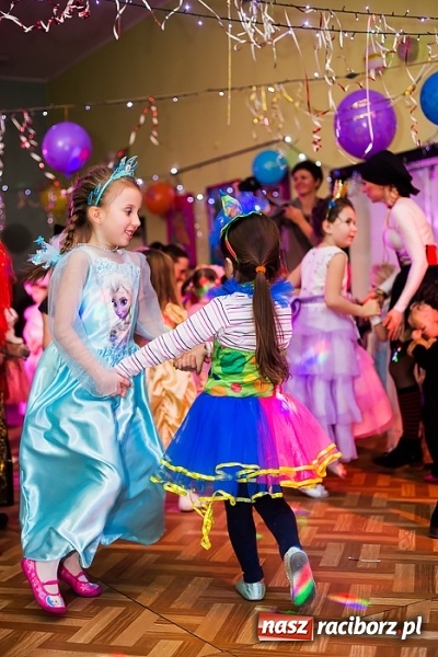Zdjęcie w galerii na portalu naszraciborz.pl: Bal Karnawałowy w Młodzieżowym Domu Kultury wiadomości z regionu