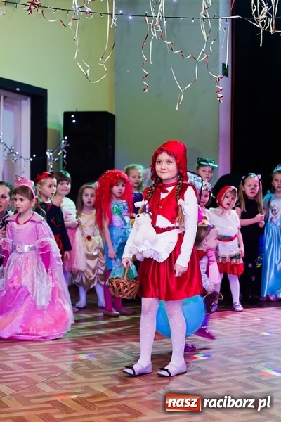 Zdjęcie w galerii na portalu naszraciborz.pl: Bal Karnawałowy w Młodzieżowym Domu Kultury wiadomości z regionu