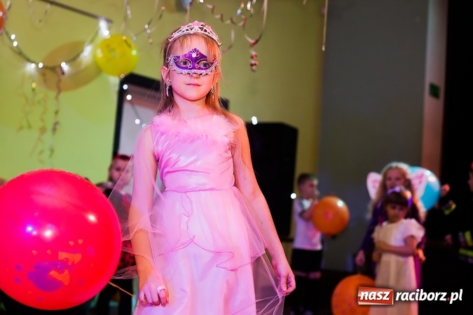 Zdjęcie w galerii na portalu naszraciborz.pl: Bal Karnawałowy w Młodzieżowym Domu Kultury wiadomości z regionu