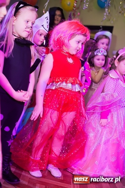 Zdjęcie w galerii na portalu naszraciborz.pl: Bal Karnawałowy w Młodzieżowym Domu Kultury wiadomości z regionu