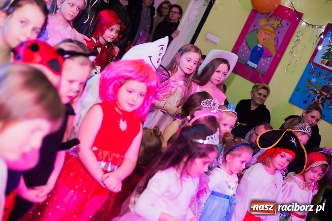 Zdjęcie w galerii na portalu naszraciborz.pl: Bal Karnawałowy w Młodzieżowym Domu Kultury wiadomości z regionu