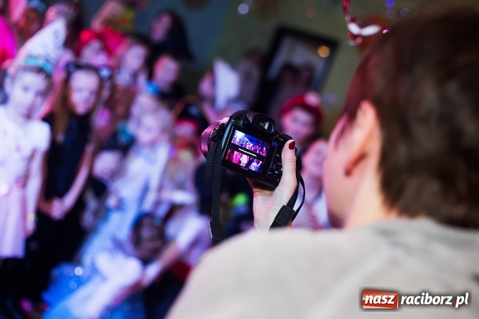 Zdjęcie w galerii na portalu naszraciborz.pl: Bal Karnawałowy w Młodzieżowym Domu Kultury wiadomości z regionu