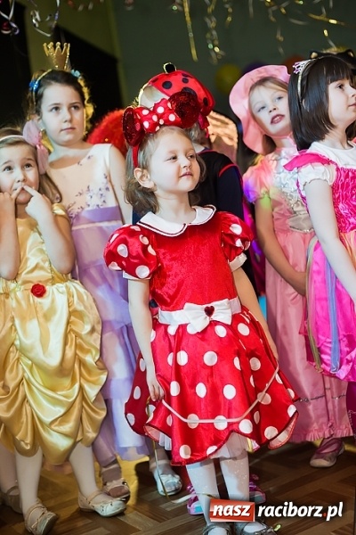 Zdjęcie w galerii na portalu naszraciborz.pl: Bal Karnawałowy w Młodzieżowym Domu Kultury wiadomości z regionu