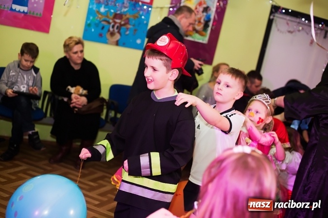 Zdjęcie w galerii na portalu naszraciborz.pl: Bal Karnawałowy w Młodzieżowym Domu Kultury wiadomości z regionu