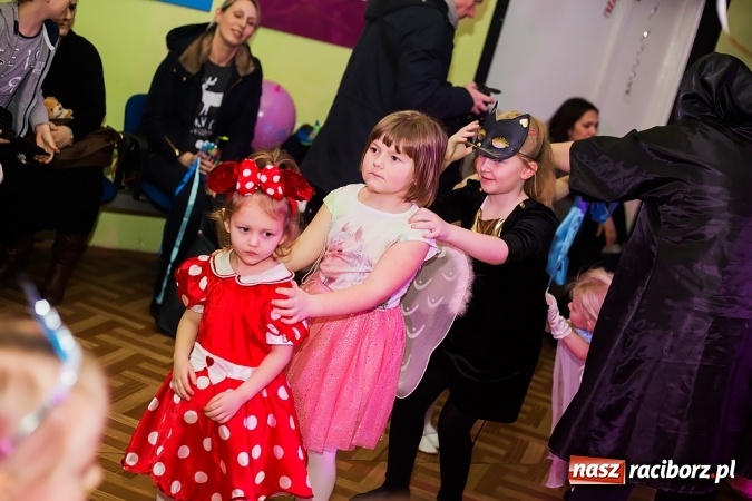 Zdjęcie w galerii na portalu naszraciborz.pl: Bal Karnawałowy w Młodzieżowym Domu Kultury wiadomości z regionu