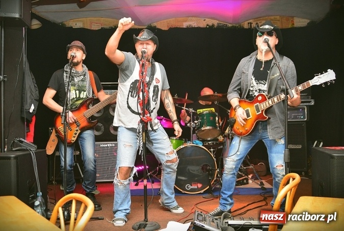Zdjęcie w galerii na portalu naszraciborz.pl: Koncert zespołu Blend w Pasji w Pietrowicach Wielkich wiadomości z regionu