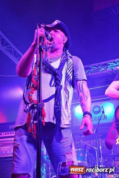 Zdjęcie w galerii na portalu naszraciborz.pl: Koncert zespołu Blend w Pasji w Pietrowicach Wielkich wiadomości z regionu