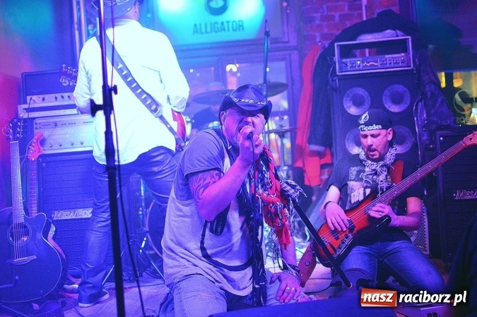 Zdjęcie w galerii na portalu naszraciborz.pl: Koncert zespołu Blend w Pasji w Pietrowicach Wielkich wiadomości z regionu