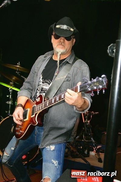 Zdjęcie w galerii na portalu naszraciborz.pl: Koncert zespołu Blend w Pasji w Pietrowicach Wielkich wiadomości z regionu