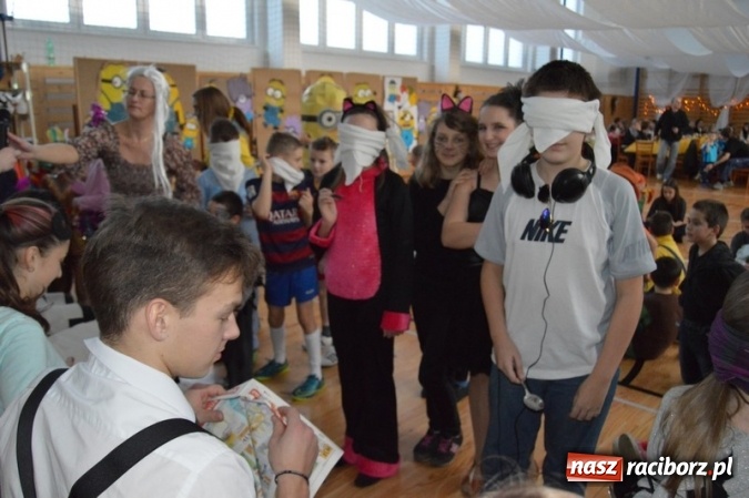 Zdjęcie w galerii na portalu naszraciborz.pl: Uczniowie Szkoły Podstawowej nr 4 na balu maskowym w Czechach  wiadomości z regionu