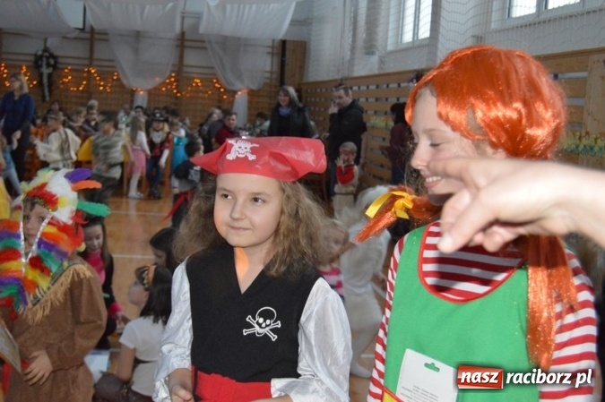 Zdjęcie w galerii na portalu naszraciborz.pl: Uczniowie Szkoły Podstawowej nr 4 na balu maskowym w Czechach  wiadomości z regionu