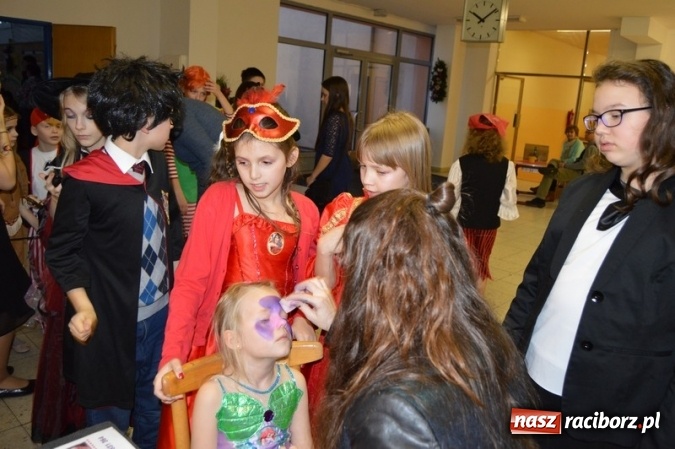 Zdjęcie w galerii na portalu naszraciborz.pl: Uczniowie Szkoły Podstawowej nr 4 na balu maskowym w Czechach  wiadomości z regionu