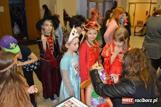 Zdjęcie w galerii na portalu naszraciborz.pl: Uczniowie Szkoły Podstawowej nr 4 na balu maskowym w Czechach  wiadomości z regionu