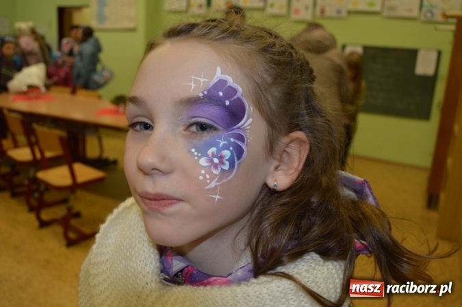 Zdjęcie w galerii na portalu naszraciborz.pl: Uczniowie Szkoły Podstawowej nr 4 na balu maskowym w Czechach  wiadomości z regionu