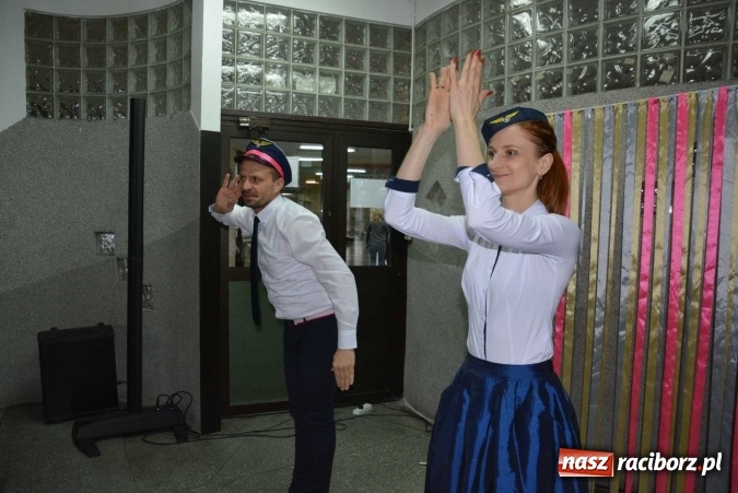 Zdjęcie w galerii na portalu naszraciborz.pl: Wielki bal maskowy w szkole na Ostrogu wiadomości z regionu