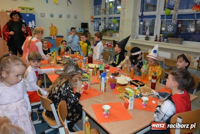 Zdjęcie w galerii na portalu naszraciborz.pl: Wielki bal maskowy w szkole na Ostrogu wiadomości z regionu