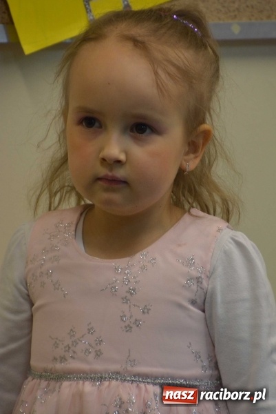 Zdjęcie w galerii na portalu naszraciborz.pl: Wielki bal maskowy w szkole na Ostrogu wiadomości z regionu