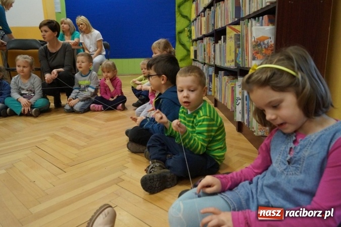 Zdjęcie w galerii na portalu naszraciborz.pl: O bezpieczeństwie w sieci w bibliotece w Nędzy  wiadomości z regionu