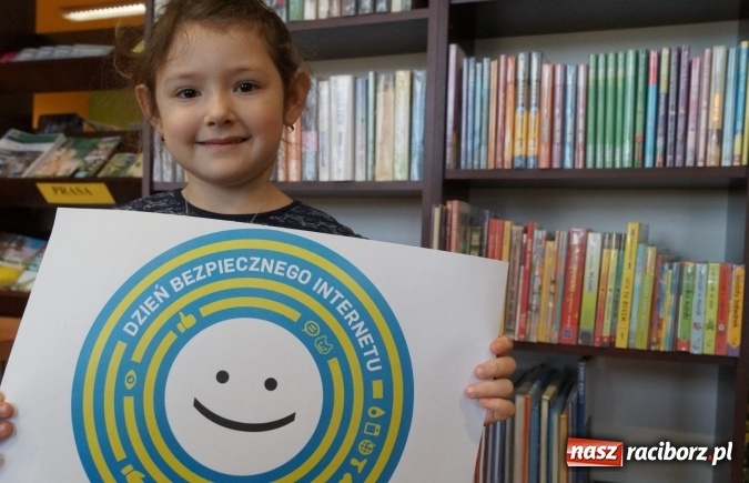 Zdjęcie w galerii na portalu naszraciborz.pl: O bezpieczeństwie w sieci w bibliotece w Nędzy  wiadomości z regionu