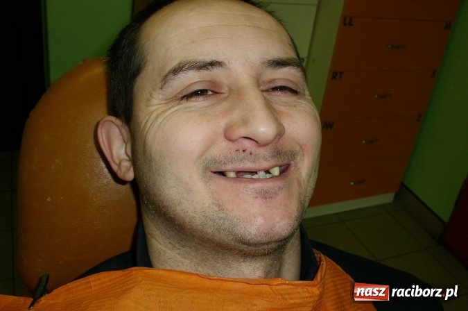 Zdjęcie w galerii na portalu naszraciborz.pl: Uśmiech Twoją wizytówką - zadbaj o niego w gabinetach ART-DENT wiadomości z regionu