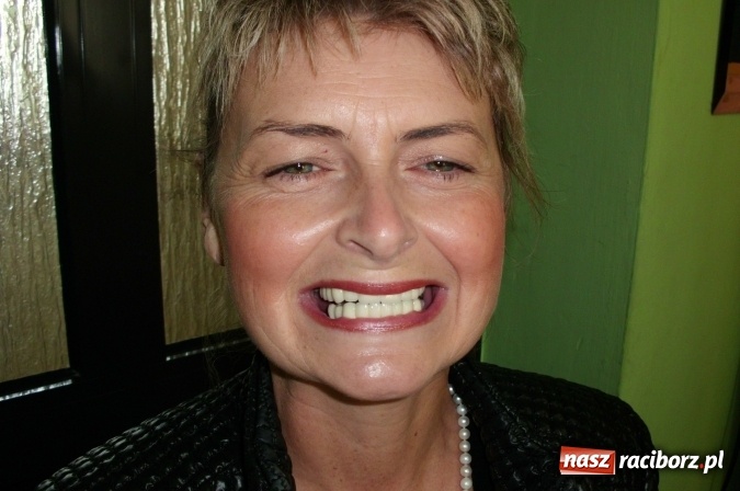 Zdjęcie w galerii na portalu naszraciborz.pl: Uśmiech Twoją wizytówką - zadbaj o niego w gabinetach ART-DENT wiadomości z regionu