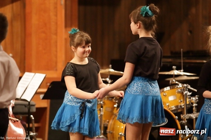 Zdjęcie w galerii na portalu naszraciborz.pl: Zimowy Koncert Karnawałowy w szkole muzycznej wiadomości z regionu