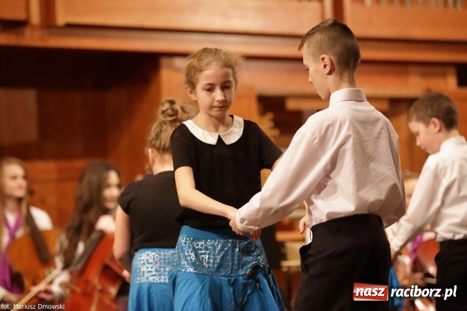 Zdjęcie w galerii na portalu naszraciborz.pl: Zimowy Koncert Karnawałowy w szkole muzycznej wiadomości z regionu