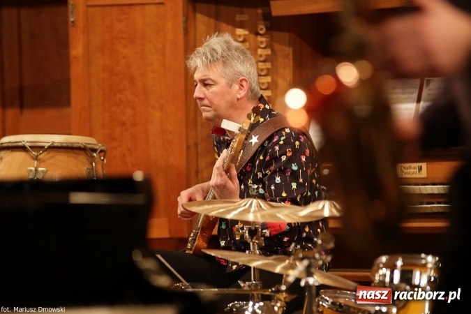 Zdjęcie w galerii na portalu naszraciborz.pl: Zimowy Koncert Karnawałowy w szkole muzycznej wiadomości z regionu