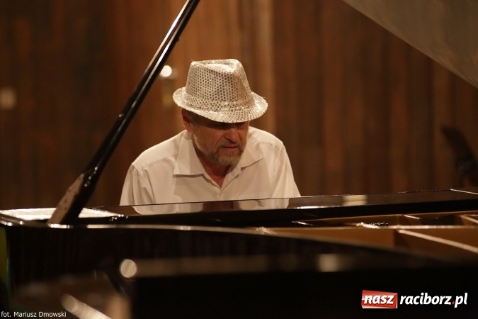 Zdjęcie w galerii na portalu naszraciborz.pl: Zimowy Koncert Karnawałowy w szkole muzycznej wiadomości z regionu