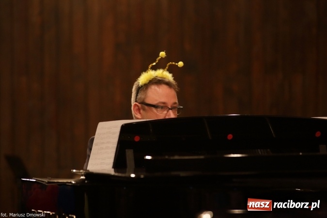 Zdjęcie w galerii na portalu naszraciborz.pl: Zimowy Koncert Karnawałowy w szkole muzycznej wiadomości z regionu