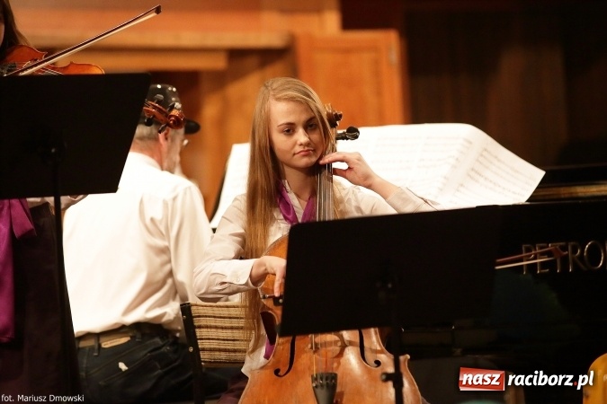 Zdjęcie w galerii na portalu naszraciborz.pl: Zimowy Koncert Karnawałowy w szkole muzycznej wiadomości z regionu
