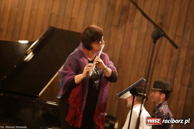 Zdjęcie w galerii na portalu naszraciborz.pl: Zimowy Koncert Karnawałowy w szkole muzycznej wiadomości z regionu