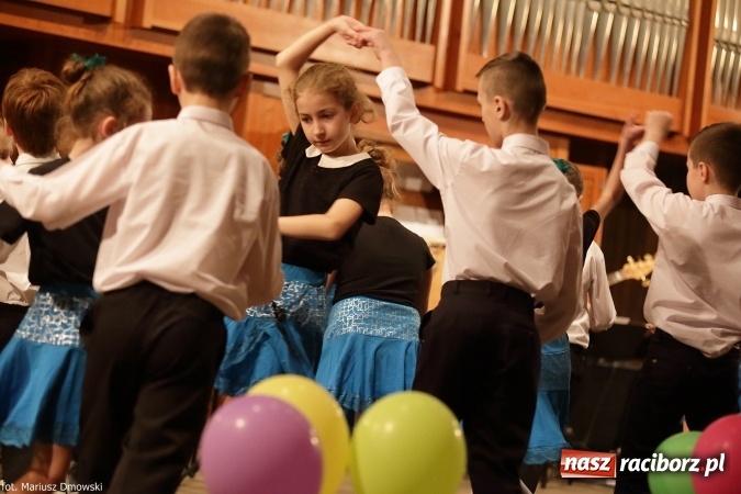 Zdjęcie w galerii na portalu naszraciborz.pl: Zimowy Koncert Karnawałowy w szkole muzycznej wiadomości z regionu
