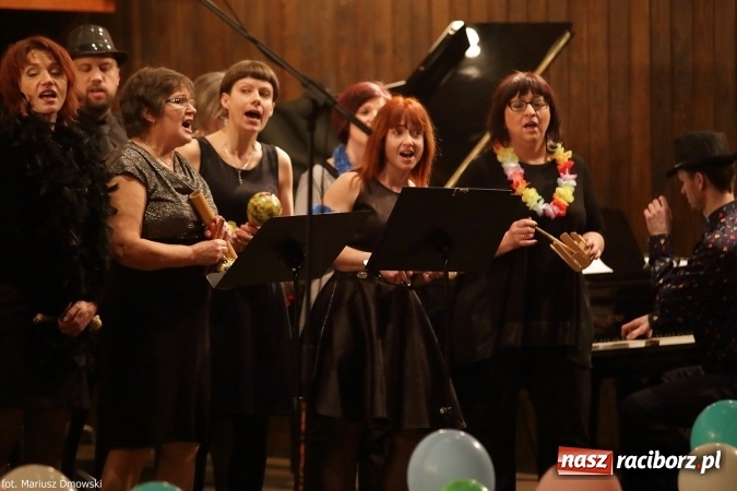 Zdjęcie w galerii na portalu naszraciborz.pl: Zimowy Koncert Karnawałowy w szkole muzycznej wiadomości z regionu