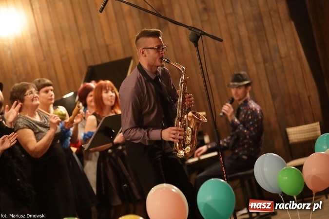 Zdjęcie w galerii na portalu naszraciborz.pl: Zimowy Koncert Karnawałowy w szkole muzycznej wiadomości z regionu