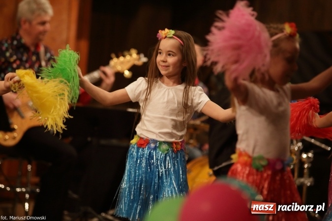 Zdjęcie w galerii na portalu naszraciborz.pl: Zimowy Koncert Karnawałowy w szkole muzycznej wiadomości z regionu