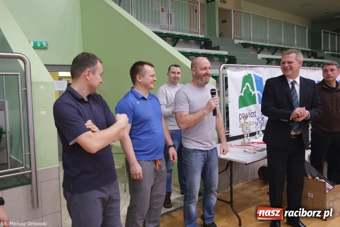 Zdjęcie w galerii na portalu naszraciborz.pl: II Turniej Badmintona Szkół Ponadgimnazjalnych - pierwsze miejsca zagarnięte przez ZSOMS wiadomości z regionu