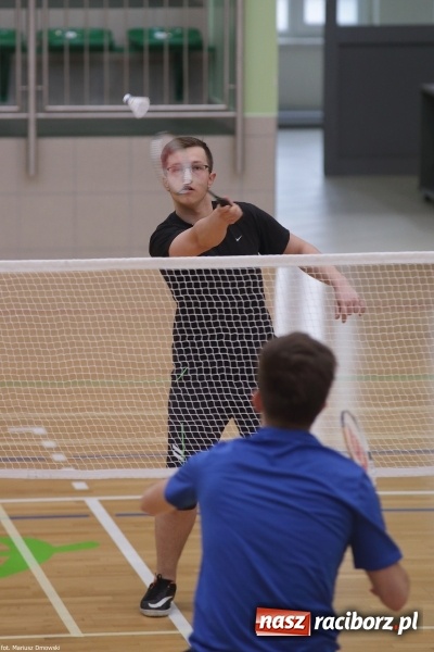 Zdjęcie w galerii na portalu naszraciborz.pl: II Turniej Badmintona Szkół Ponadgimnazjalnych - pierwsze miejsca zagarnięte przez ZSOMS wiadomości z regionu