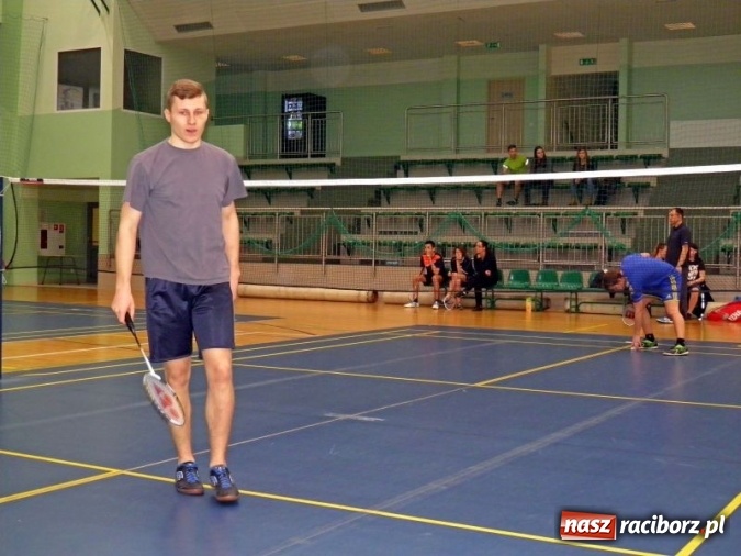 Zdjęcie w galerii na portalu naszraciborz.pl: II Turniej Badmintona Szkół Ponadgimnazjalnych - pierwsze miejsca zagarnięte przez ZSOMS wiadomości z regionu